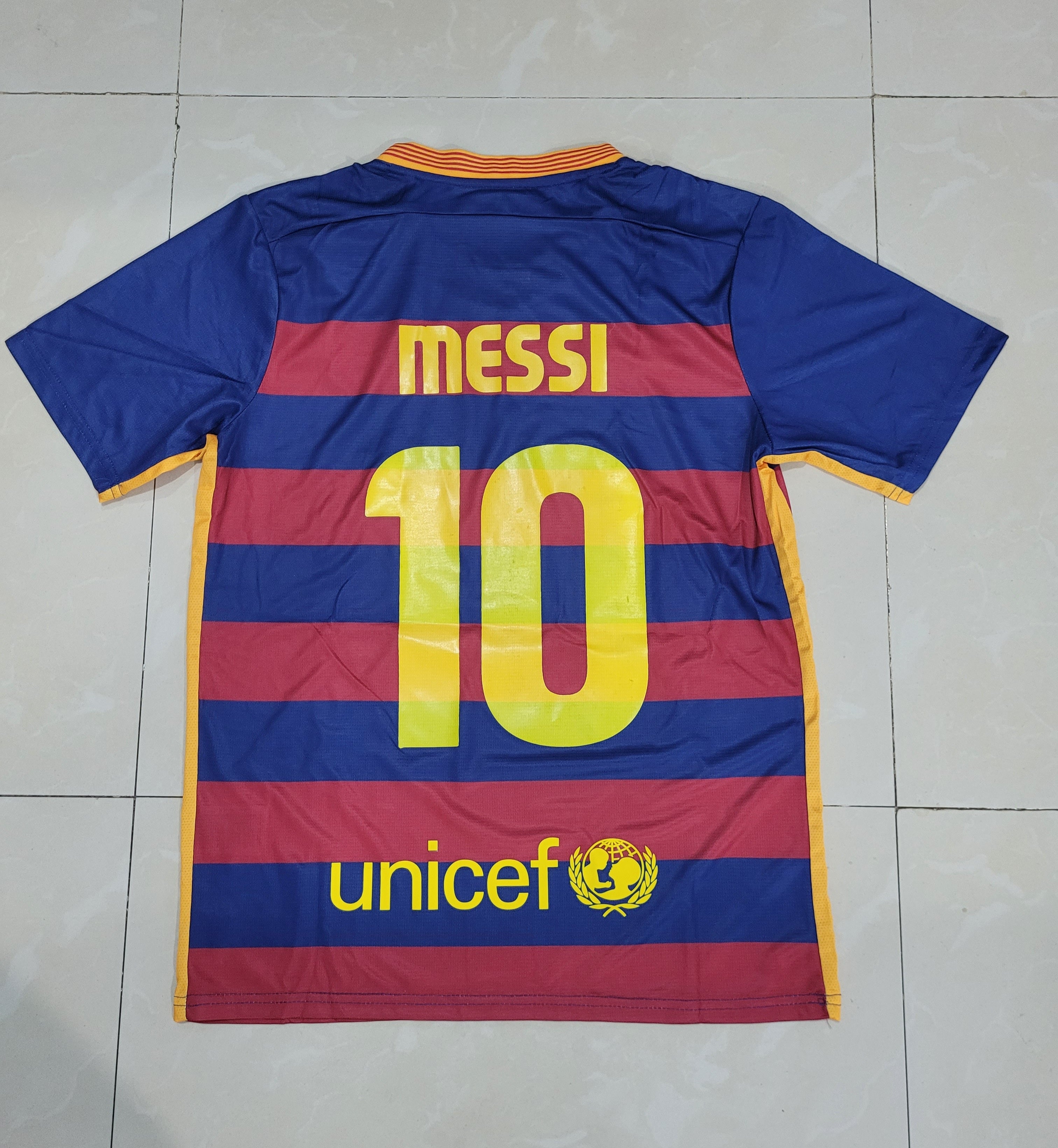 Retro Barcelona Home Ronaldo Jersey with Shorts 2015/16.