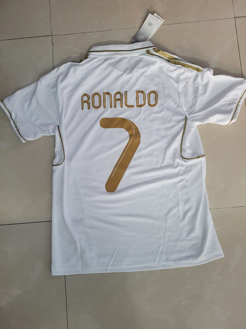Retro Real Madrid Home Ronaldo Jersey withShorts2011/12.
