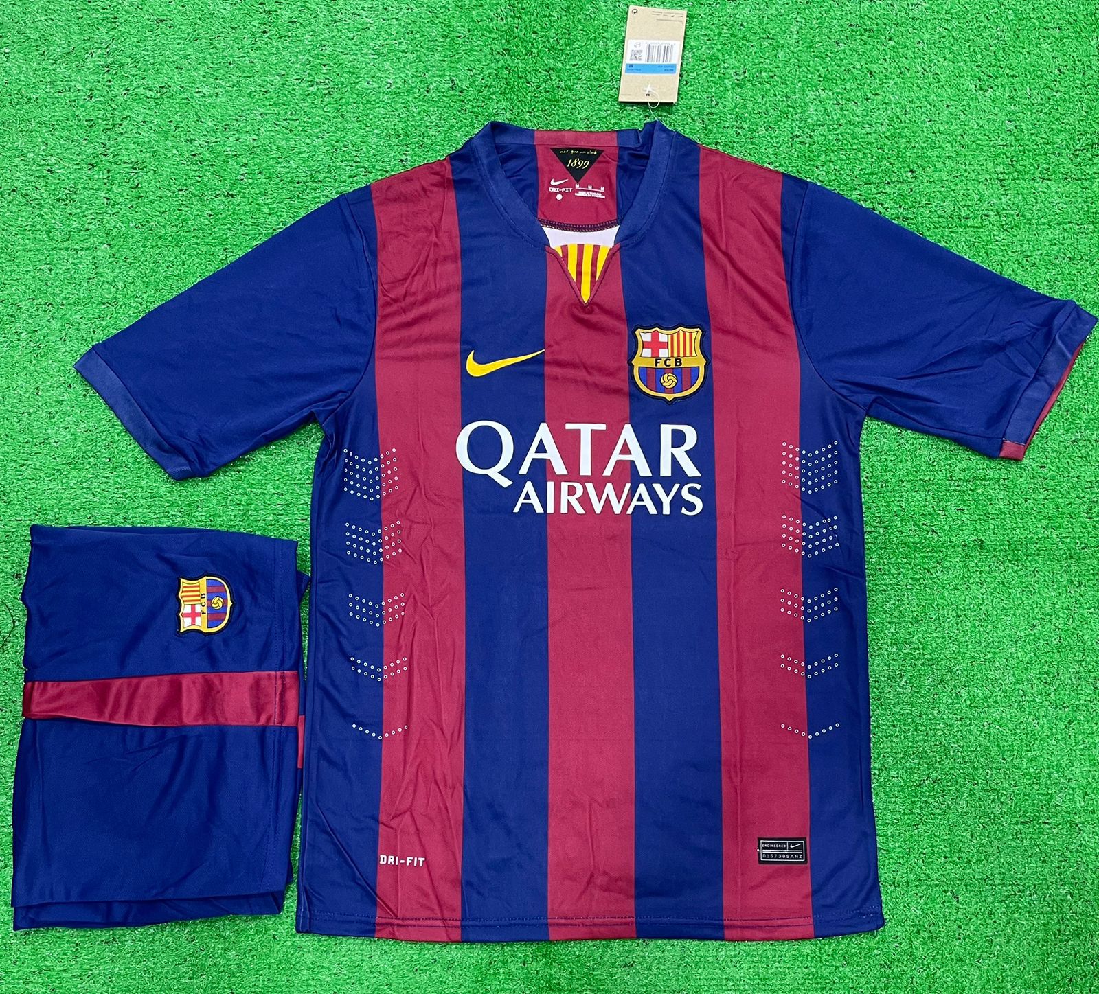 Retro Barcelona Home Messi Jersey with Shorts 2014/15.